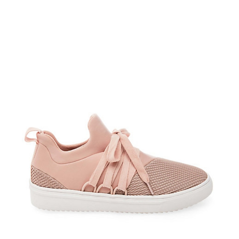 Steve Madden Lancer sneaker in blush sz 7.5M